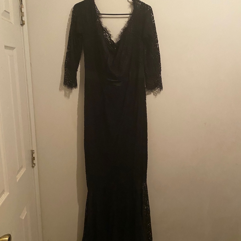 Black lace dress